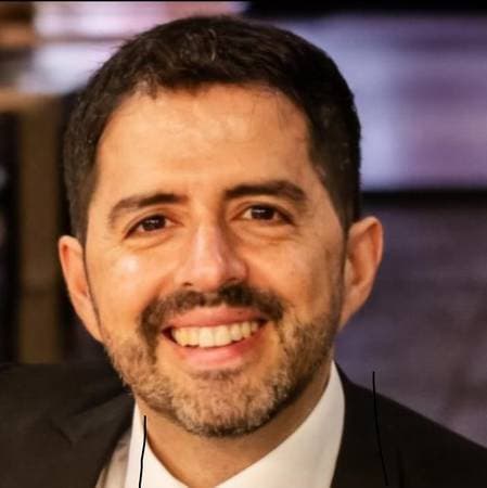 Dr. Angel Largo Urbina - Médico Psiquiatra Adultos
